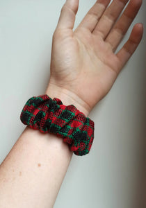 Mistletoe Fitbit Versa 2 Scrunchie Band