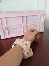 Load image into Gallery viewer, Peach Daisy Apple Watch Scrunchie Band
